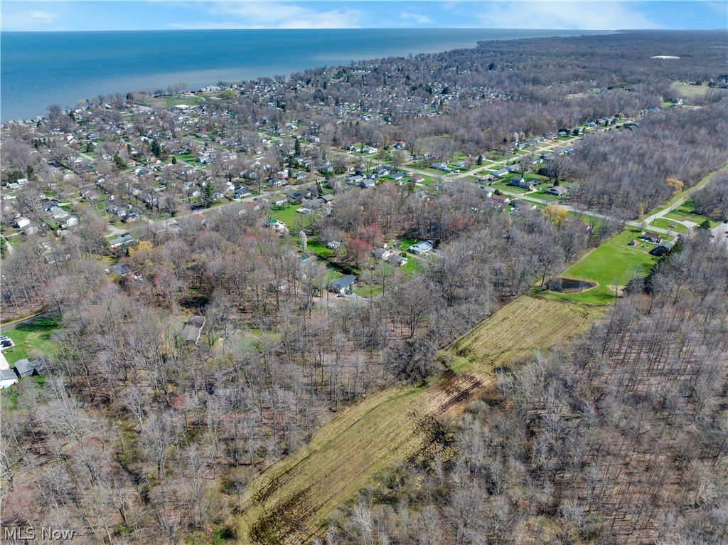 Madison-On -The-Lake - Land