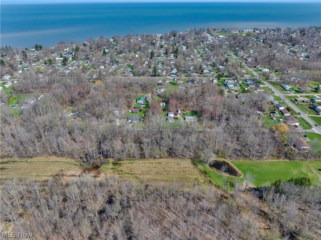 Madison-On -The-Lake - Land