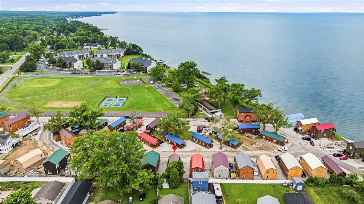 Cabins On The Lake - Residential