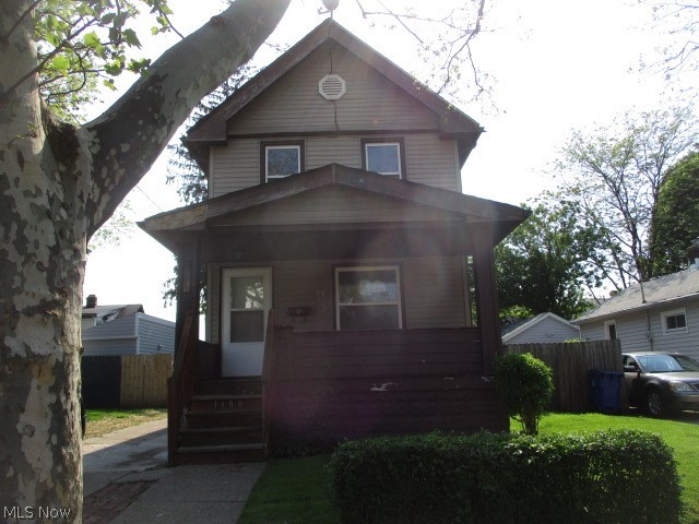 Come see this 3 bedroom 1 bath colonial with much potential!  Large living, formal dining, newer kitchen!  At this price it won't last!