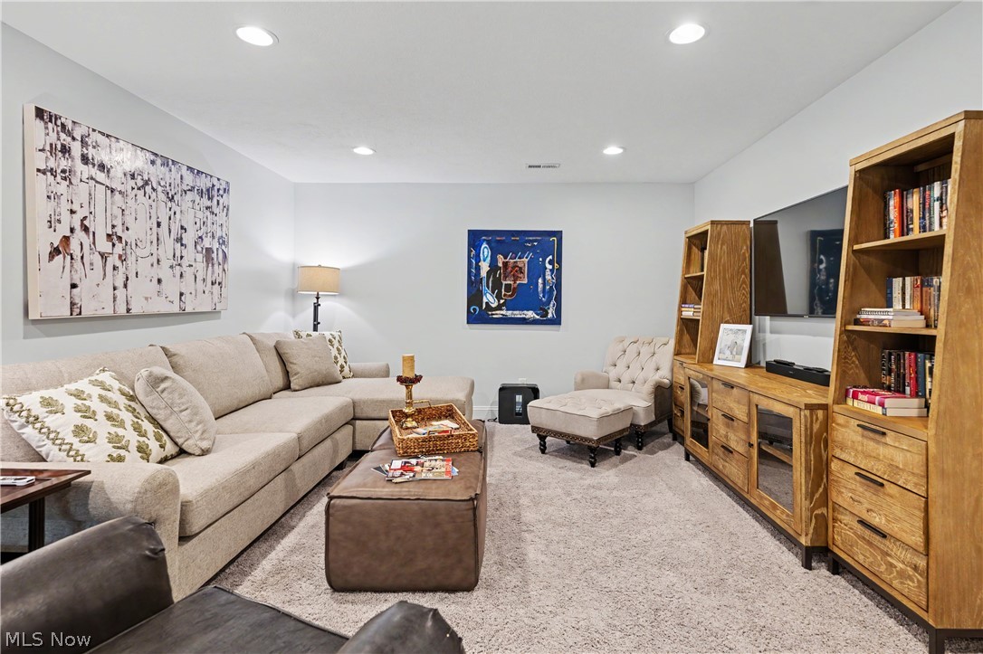 Clubside Manor Condo Ph Xlvi - Residential
