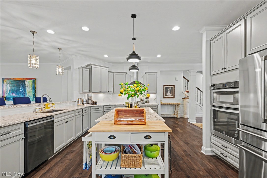 Clubside Manor Condo Ph Xlvi - Residential
