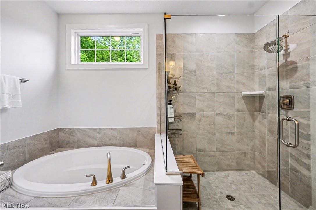 Clubside Manor Condo Ph Xlvi - Residential