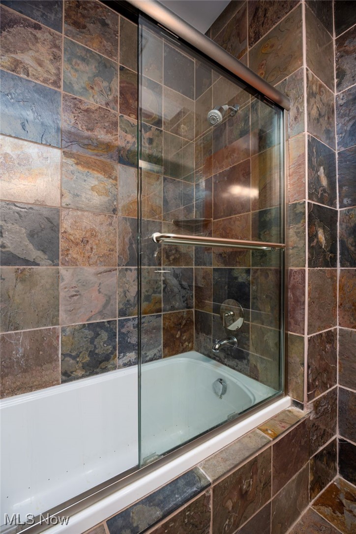 Pinnacle Condo - Residential