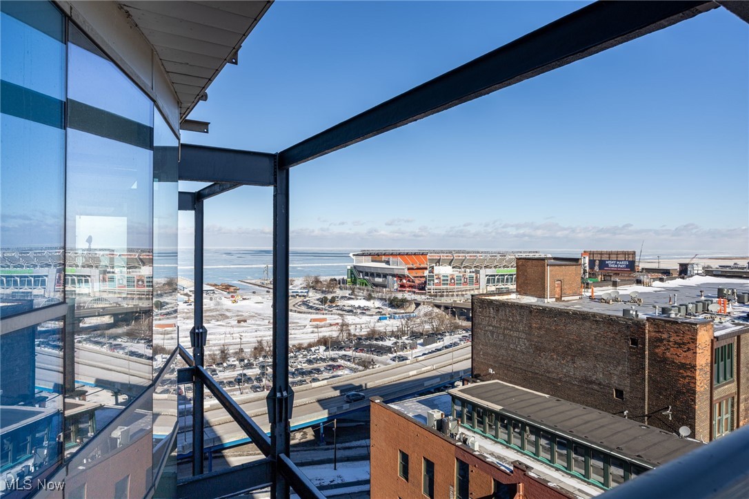 Pinnacle Condo - Residential