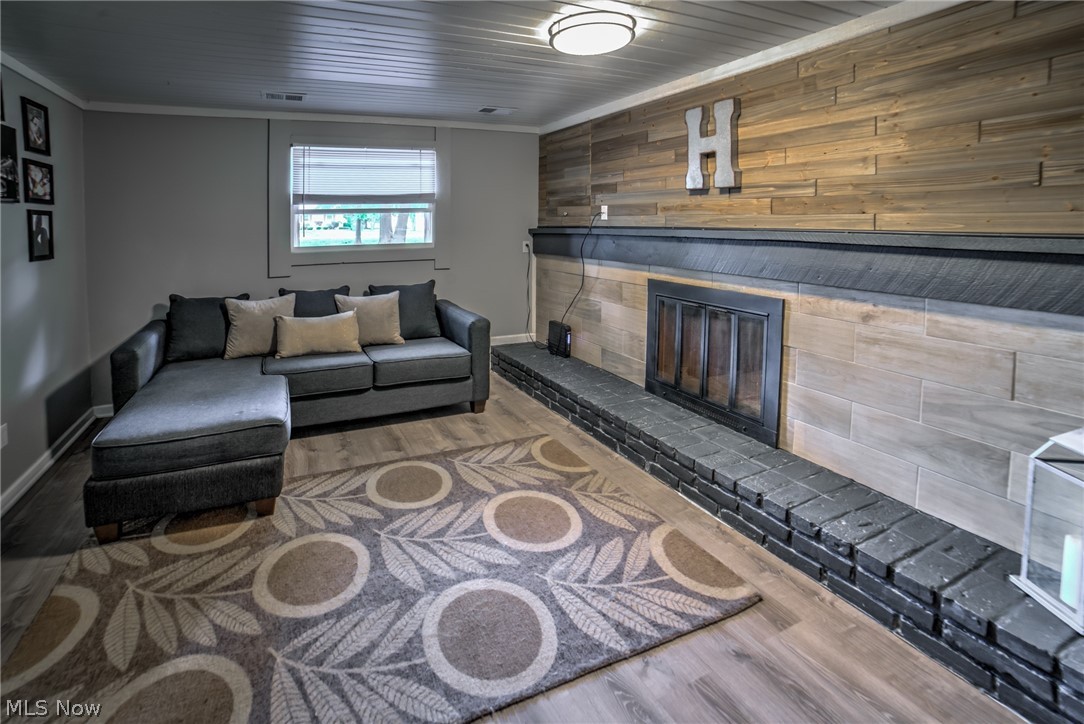 Ledge - Residential
