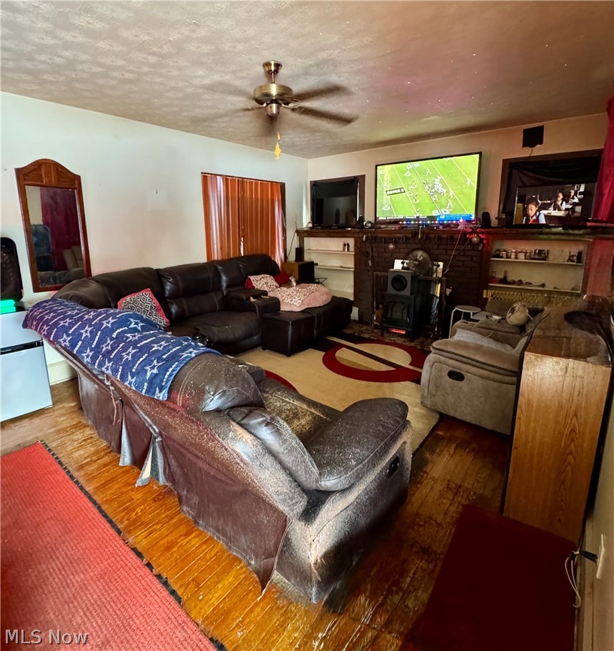 Creek & Morrisons Add 03 - Residential