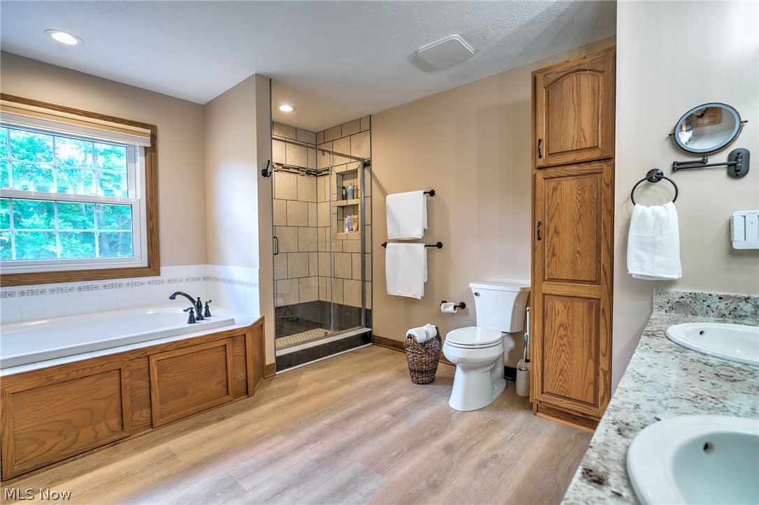 Montville Farms Medina - Residential