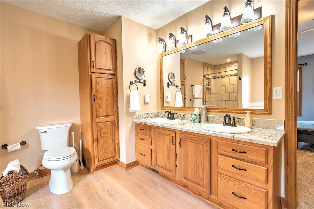 Montville Farms Medina - Residential