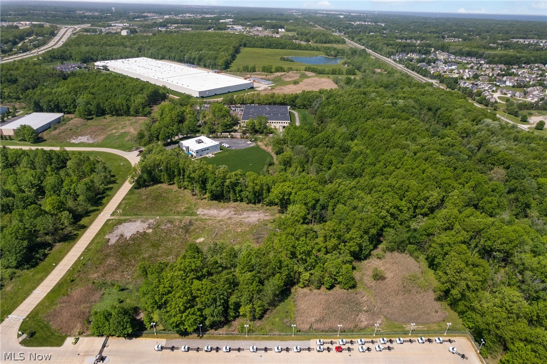 Beacon West Corporate Center - Land