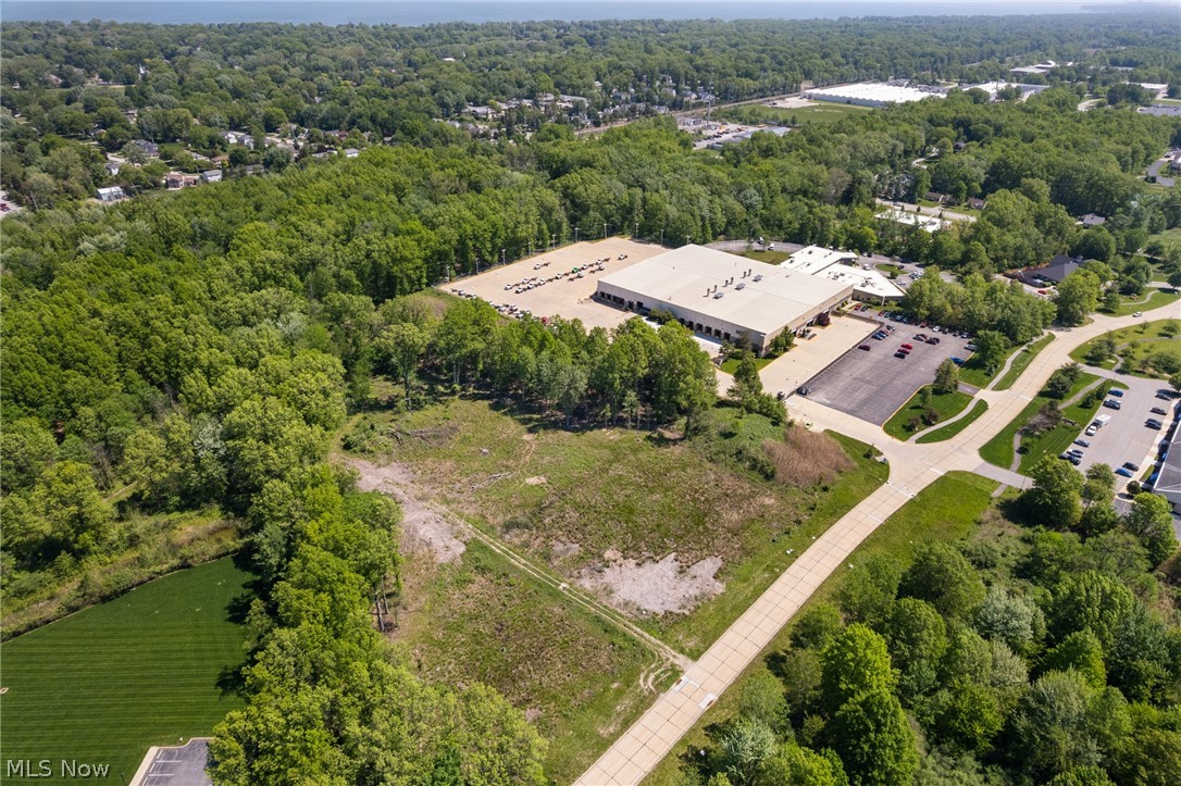 Beacon West Corporate Center - Land