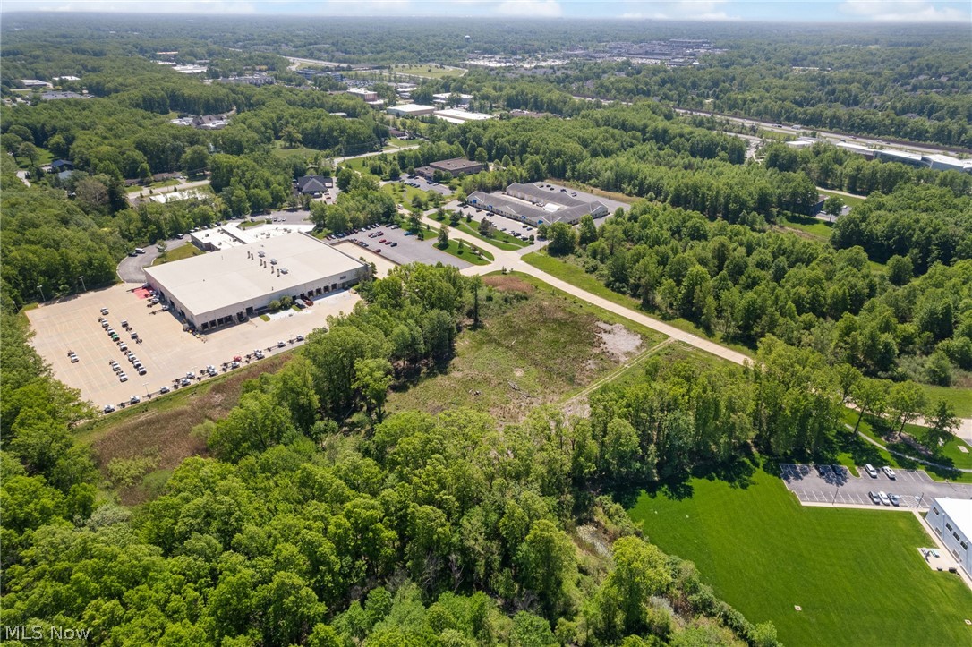 Beacon West Corporate Center - Land