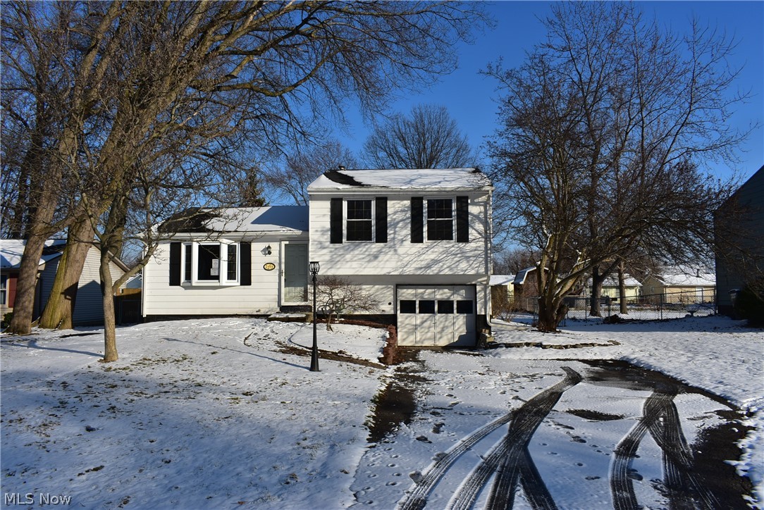 3 bedroom 1 bath home situated on a large lot. Interior Features Include: large living room, formal dining room, updated kitchen, 3 bedrooms on the 2nd level, Full bath on the second level, lower level has the garage and the laundry/utility area and more! Exterior Features include: large fenced in back yard, paved driveway and more!  Case number 412-585940. HUD Homes are sold AS IS.