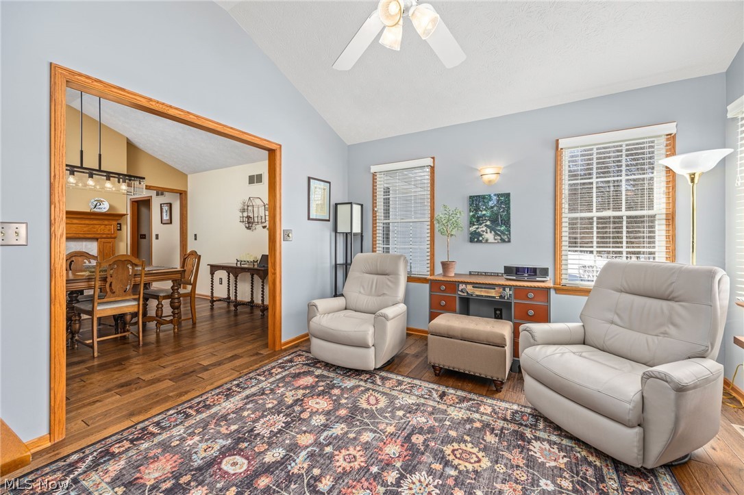 Villas Sterling Oaks Condo - Residential