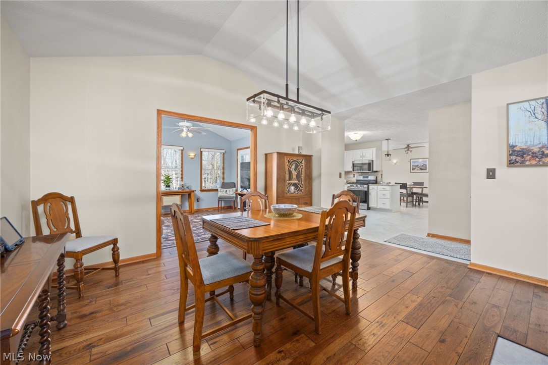 Villas Sterling Oaks Condo - Residential
