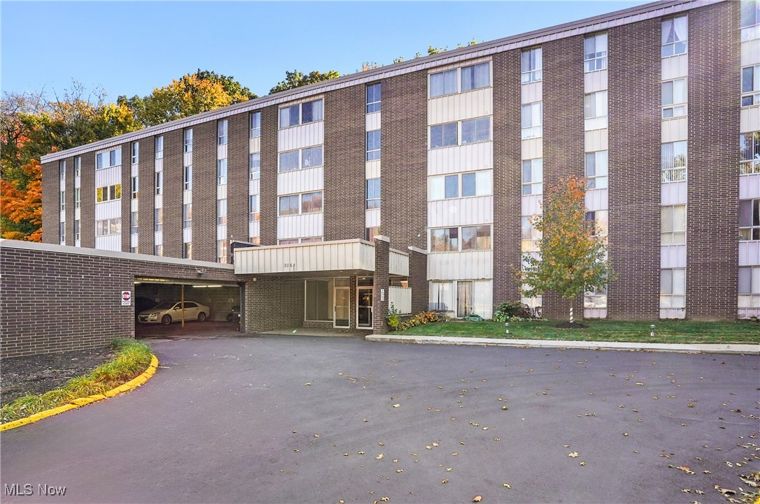 Silver Lake Towers Condo - Residential