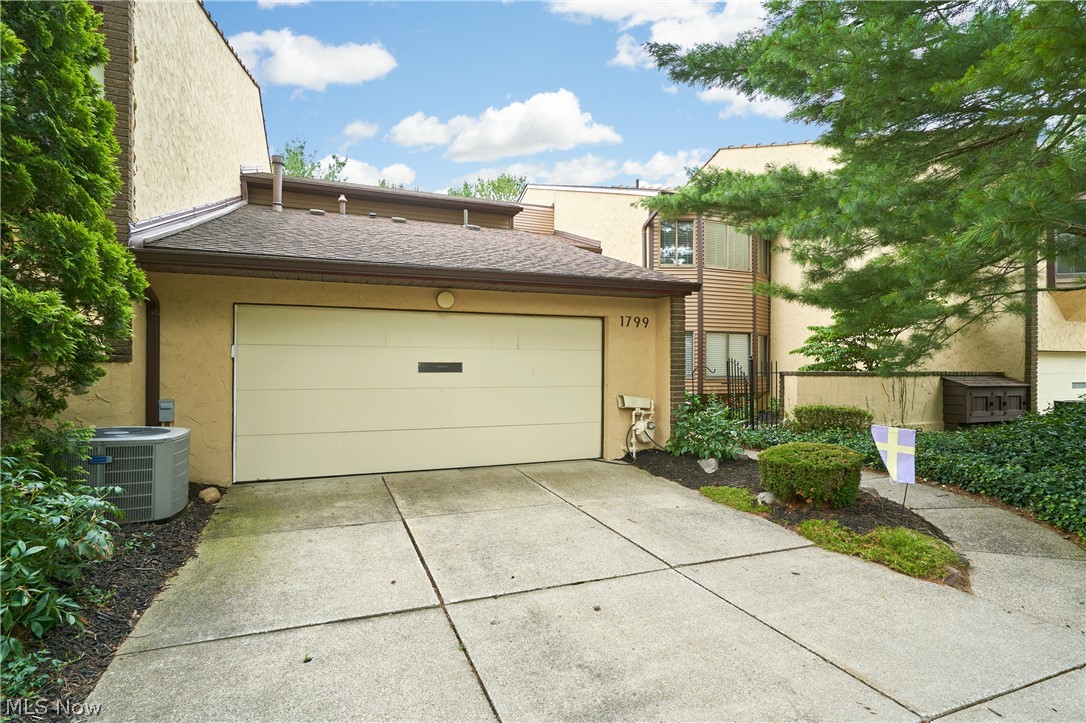 Village Brookwood Condo - Residential