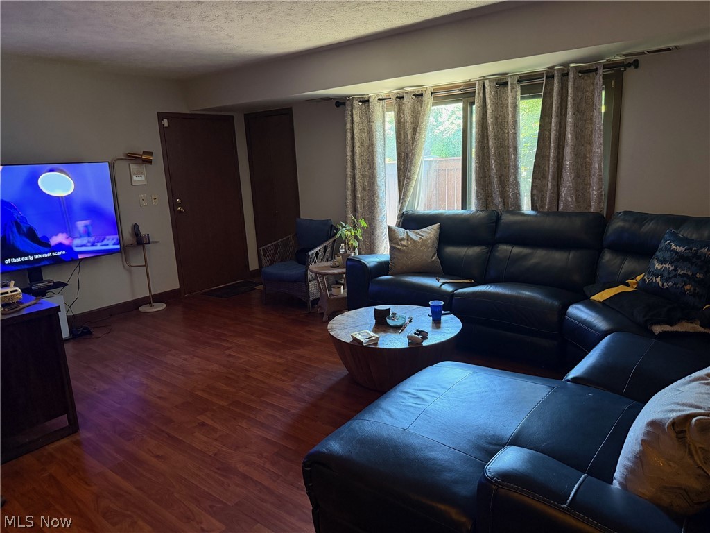 Burlington Courts Condo Ph 02 - Residential