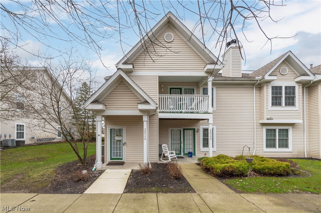 Lenox Square Condo Ph 03 - Residential