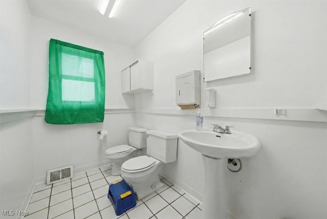 Foster & Nelsons - Commercial Sale