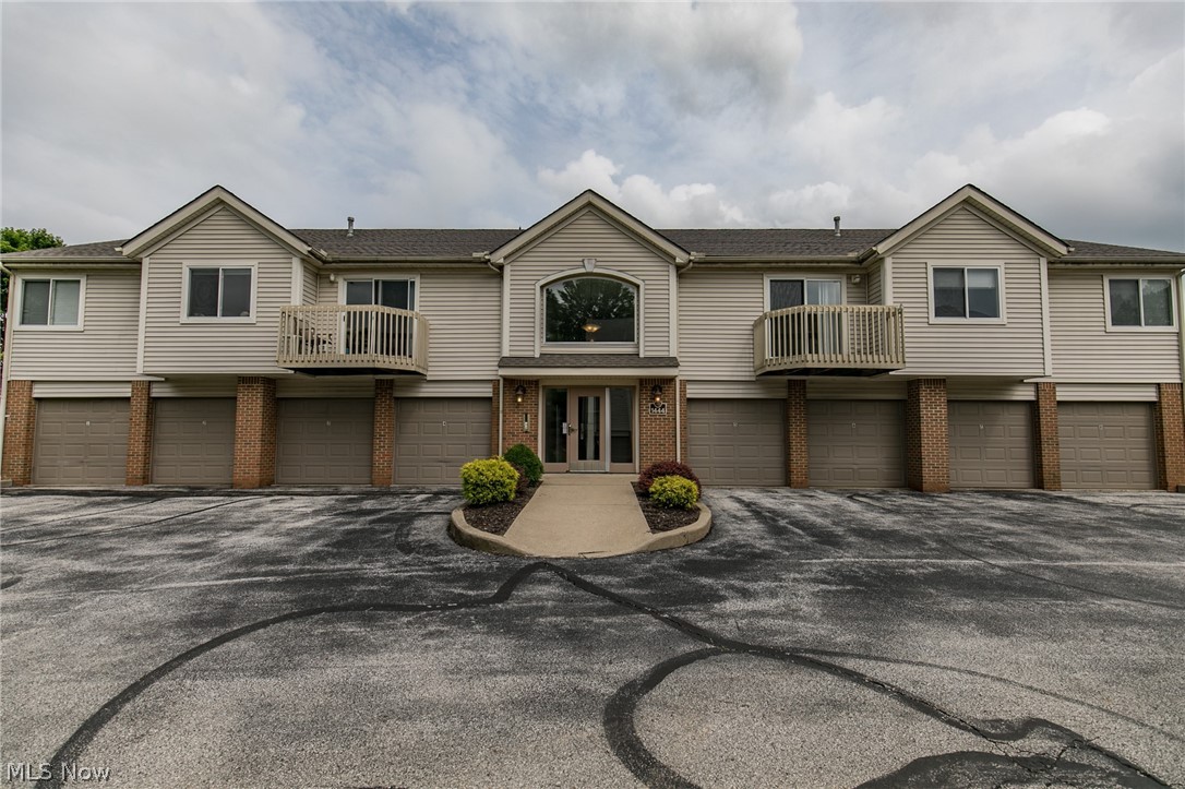 Brookledge Commons Condos - Residential