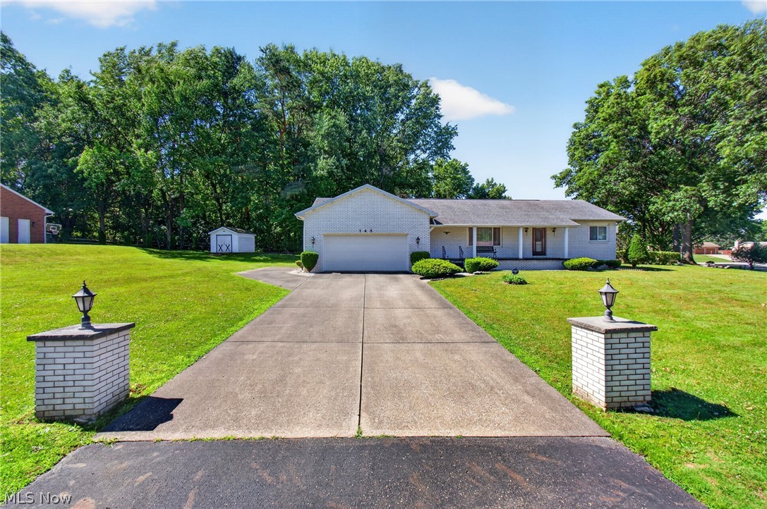 Amherst Knolls - Residential