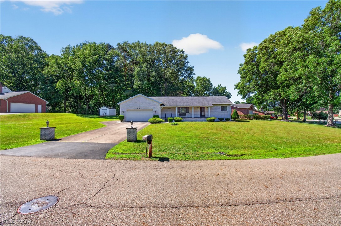 Amherst Knolls - Residential