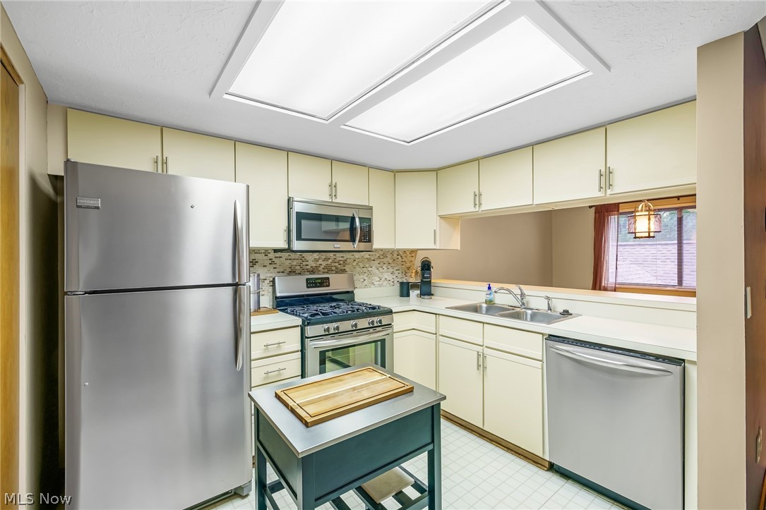 Pine Mill Ridge - Residential