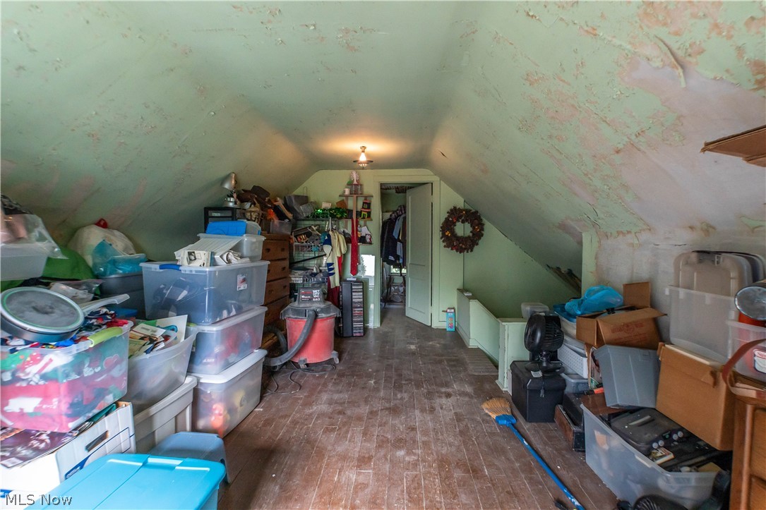 Carl - Residential