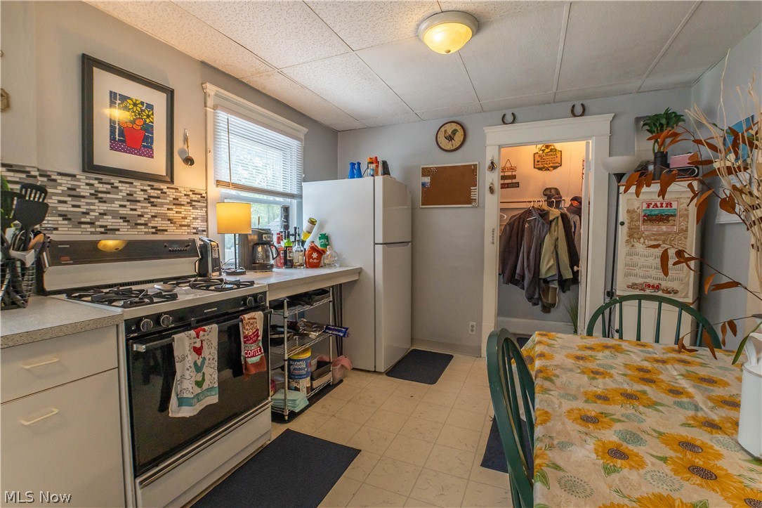 Carl - Residential