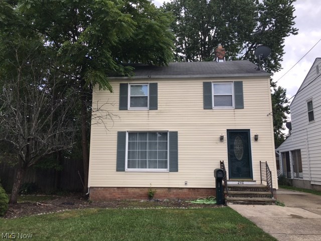 Beautiful single family home located in in Bedford.  Hardwood floors though out the home, 3 bedrooms 1 full bath.  Large patio on back of home leading to a fenced in backyard.