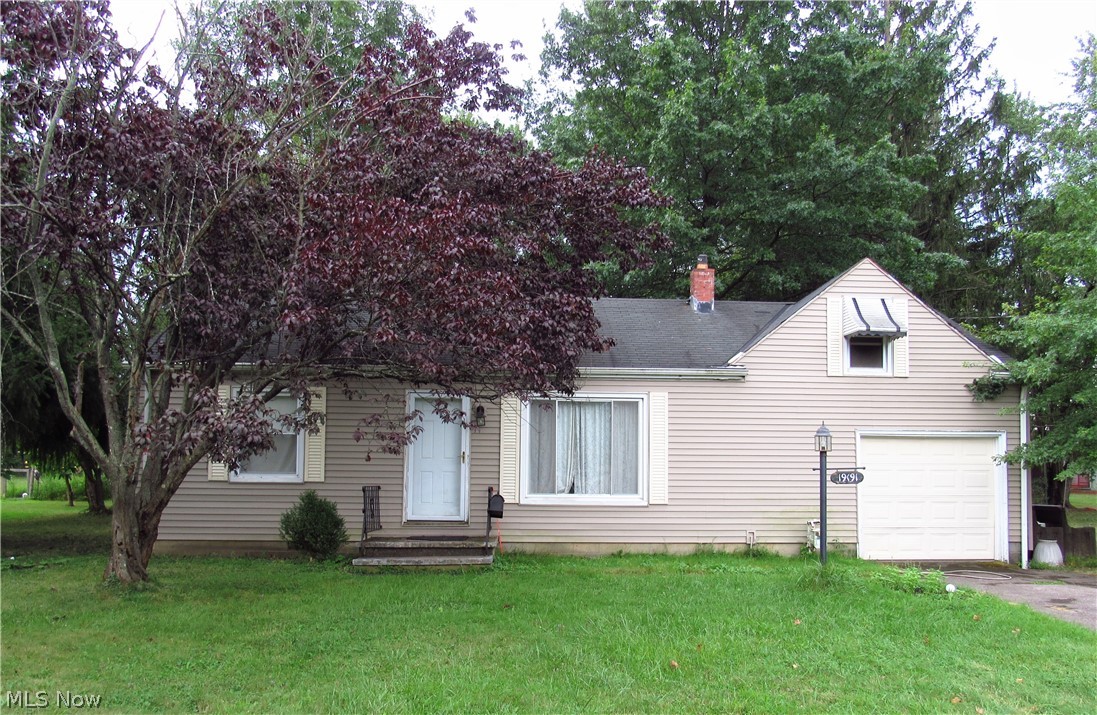 Three bedroom, one full bath Ranch with one car attached garage. Why pay rent? Nice size living room. Big, private back yard. Neutral colors throughout. Quiet, low traffic street. Convenient location to schools, shopping & restaurants. Includes 1 Year HMS Home Warranty!