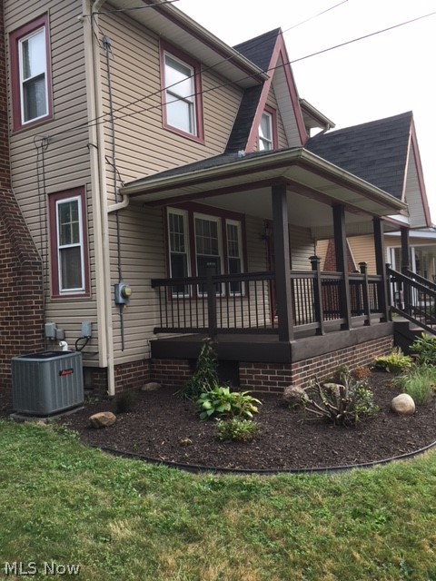 Move-in ready. Great location. Walking distance to Dogwood Park,community pool and downtown North Canton. Many updates in the last 5 years with newer high efficiency furnace, central air, hot water tank and many replacement windows.  Remodeled kitchen with appliances. Large updated bathroom. First floor bedroom with 1/2 bath. Large master bedroom with tons of closet space.