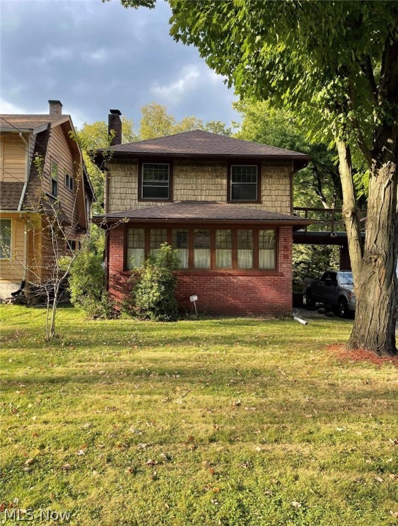 Looking for a Turnkey investment? Welcome to 130 Lauderdale ave! Thankfully this property has been maintained and upgraded over the years by a steadfast owner whom has already made the necessary investments to make this purchase seamless. The home features a large living and dining room perfect for entertaining along with the 2nd floor Bedrooms all with newly finished hardwood floors. The basement has been waterproofed and dry locked and the roof has been replaced over the last 10 years. Contact us today for a showing, You won't be disappointed.