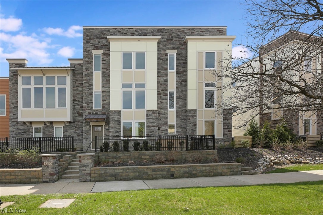 Van Aken Condos Ph 2 - Residential