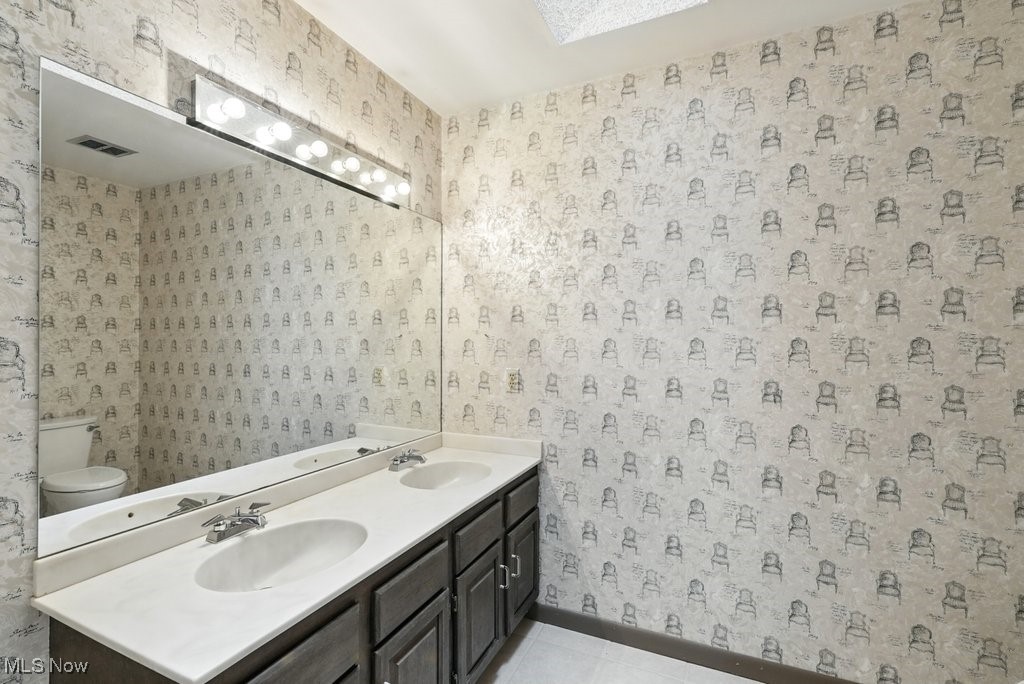 Village Brookwood Condo - Residential