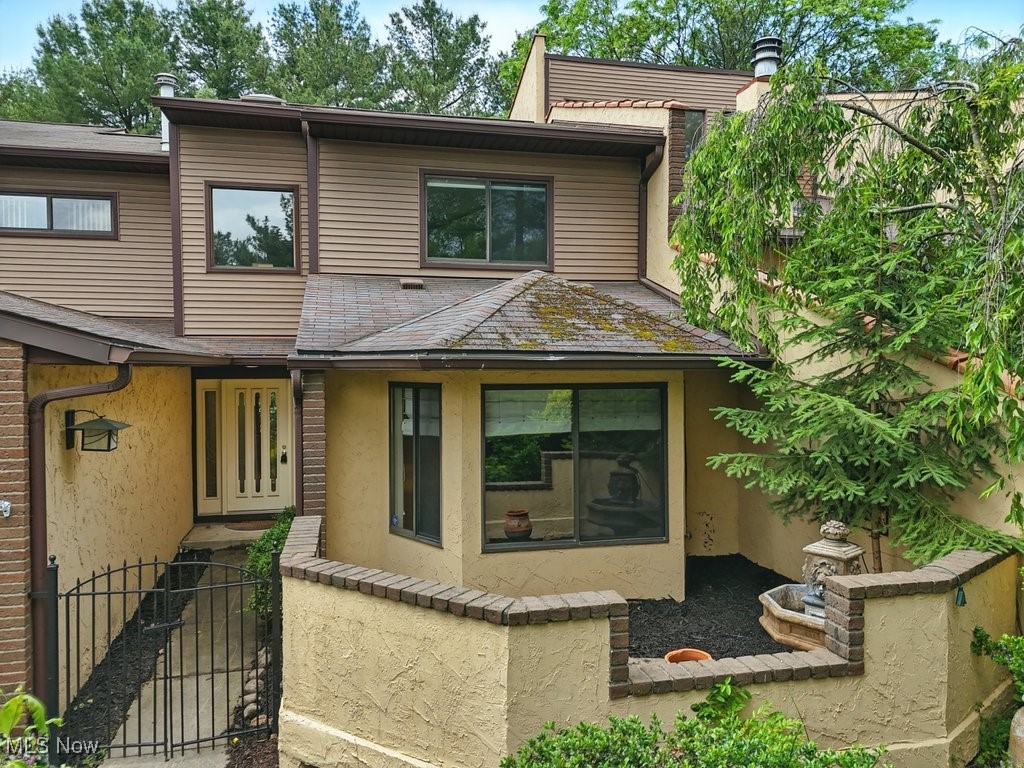 Village Brookwood Condo - Residential