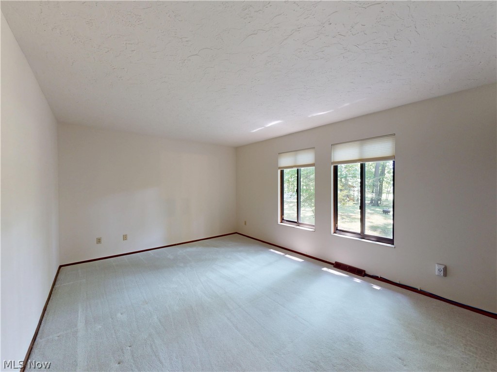 Painesville Warren Road - Residential