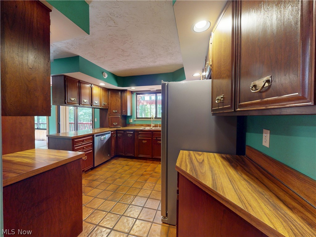 Painesville Warren Road - Residential