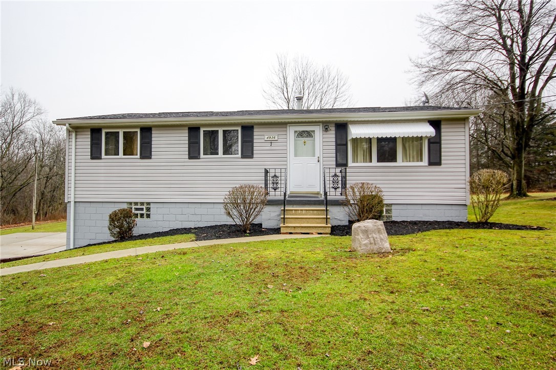 Very nice 3 bedroom Ranch Home with almost a 1/2 acre lot. This home has been exceptionally cared for and has had only 1 owner since constructed. The location is convenient to all amenities, yet has a country feel. Several beautiful mature trees around the home yet still room for the family gathering, picnic and other outdoor activities. Again, this is a very nice home and if it's in the area your buyer or you are looking into you're going to want to take a look.
