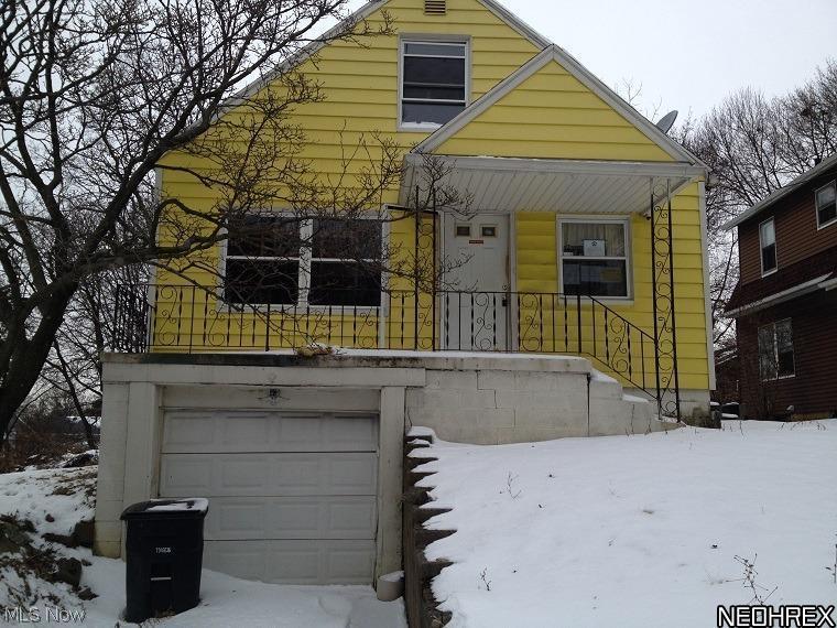 Short Sale. Needs some TLC. Tons of potential. Great opportunity for an investor!