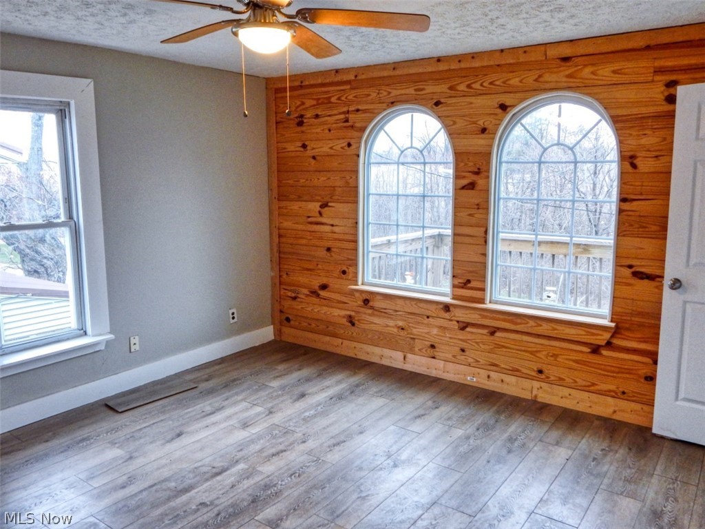 Colonial Homes - Residential