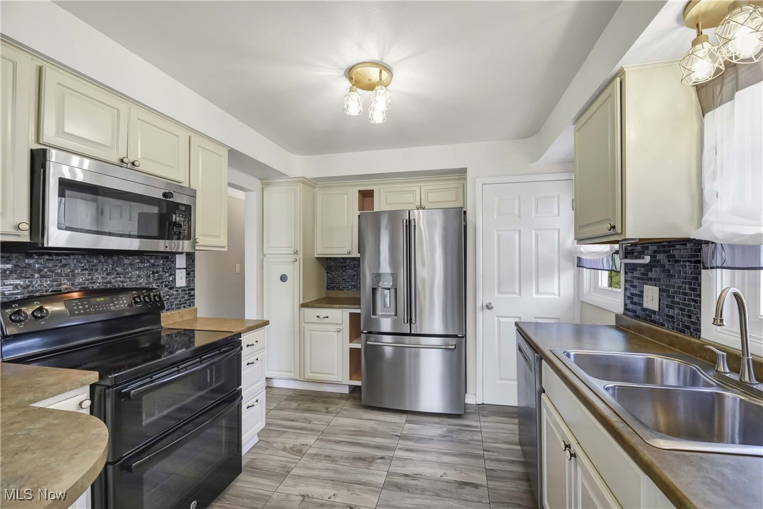 Franklin Brothers 01 - Residential