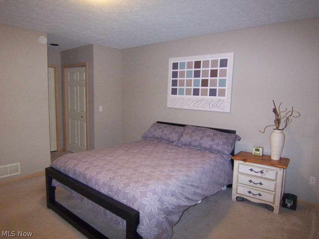 Woodbury Condo - Residential