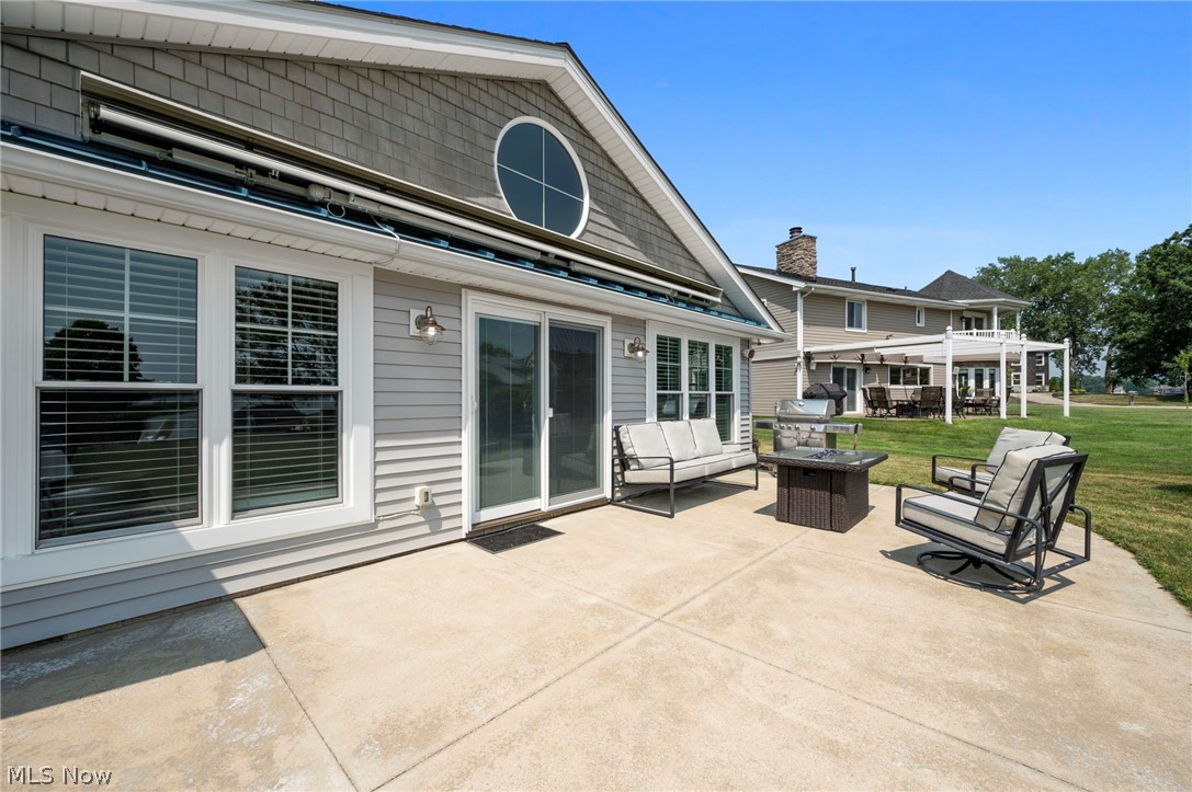 Aurora Shores - Residential