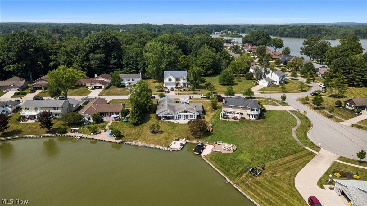 Aurora Shores - Residential