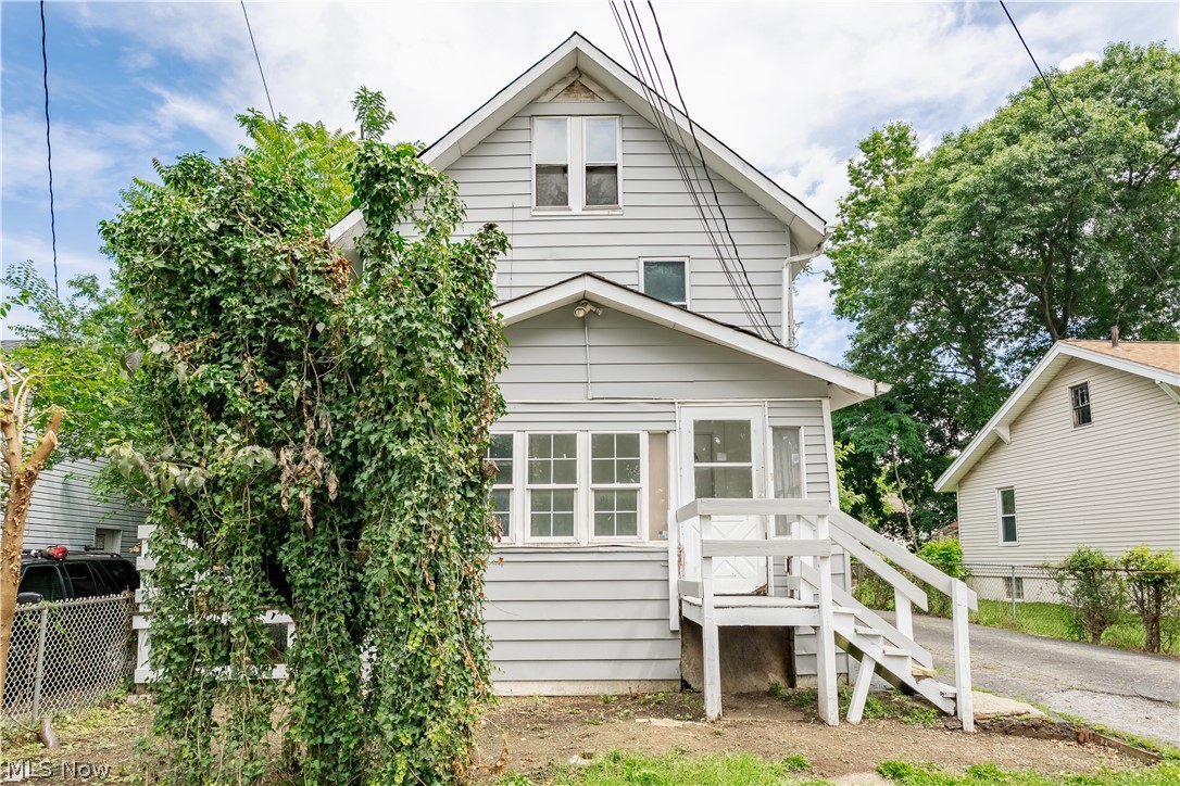 Welcome to 757 Baird St., Akron! This spacious 5-bedroom, 1.5-bath home offers plenty of flexibility for both homeowners and investors. The main level features a convenient half bath just off the kitchen, while the home's generous layout provides ample living space for a growing family or multiple occupants.

Previously used as a rental property, the home is now vacant and move-in ready, making it an excellent opportunity to add to your investment portfolio or make it your own primary residence. Outside, you'll find a detached one-car garage and a manageable yard with room to enjoy.

Whether you're looking for your next investment or a home with plenty of space at an affordable price, 757 Baird St. is full of potential. Schedule your private showing today!