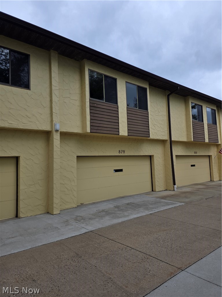 Hampton Woods - Residential