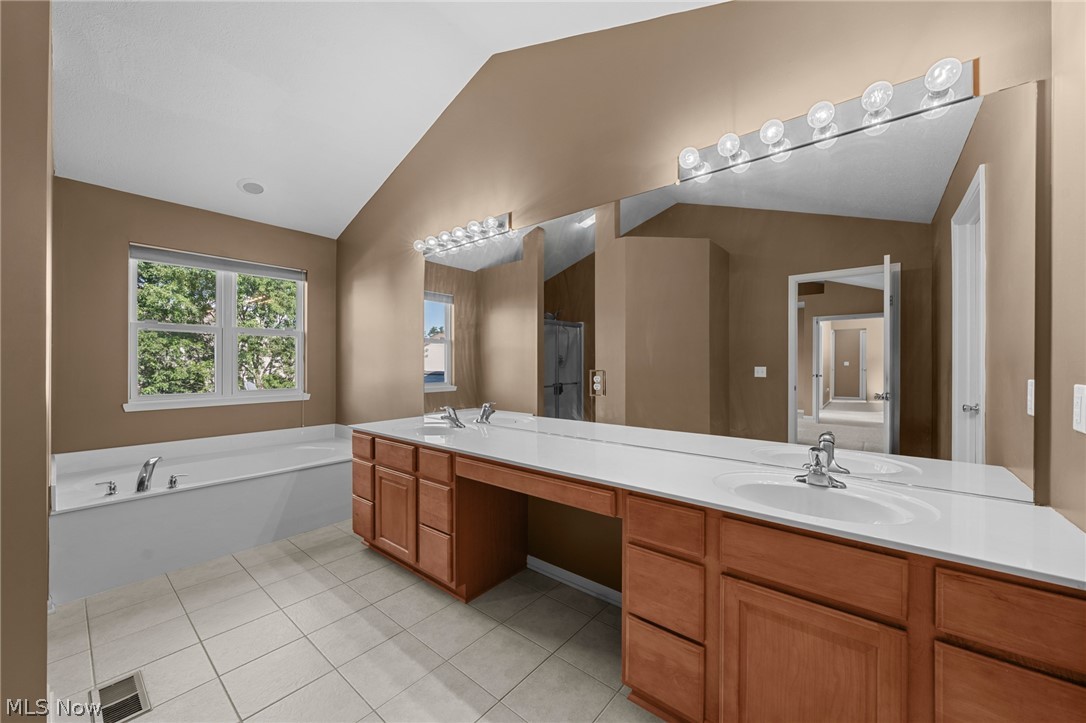 New Hampton Ph 07 - Residential