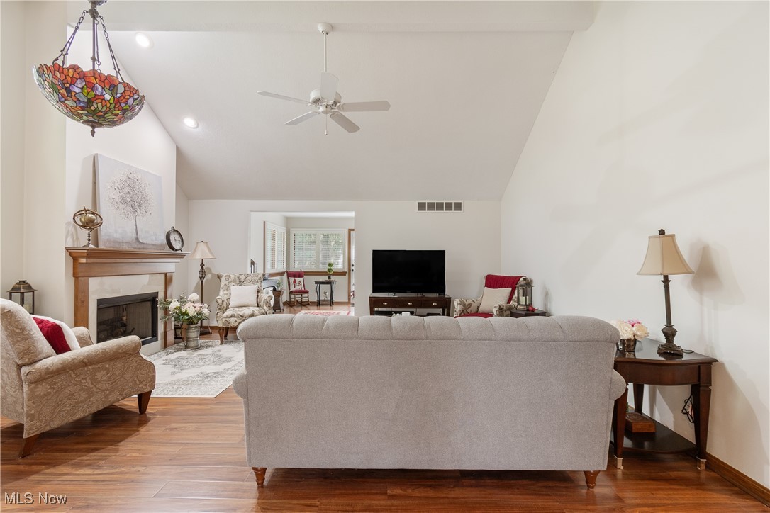 Robin Rdg Condo Ph Xlix - Residential